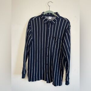 Zara Men's Dark Blue and White Striped Shirt